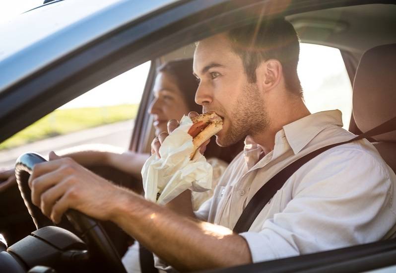 Bawa Makanan Dan Minuman via autobytel.com