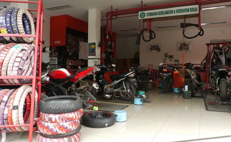 Bengkel Motor