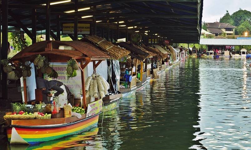Floating Market