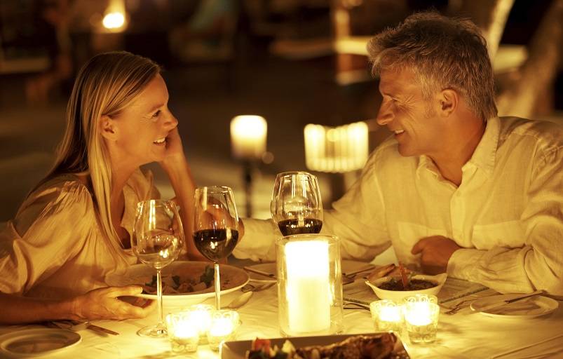 Makan Malam Romantis 