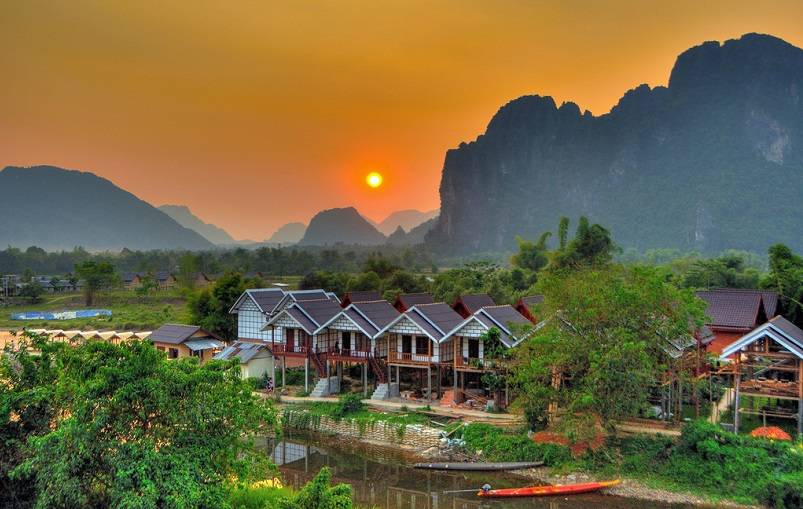 Laos - Destinasi Liburan Ke Luar Negeri  