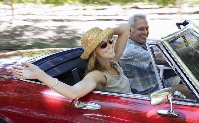 Kencan Sambil Menyetir